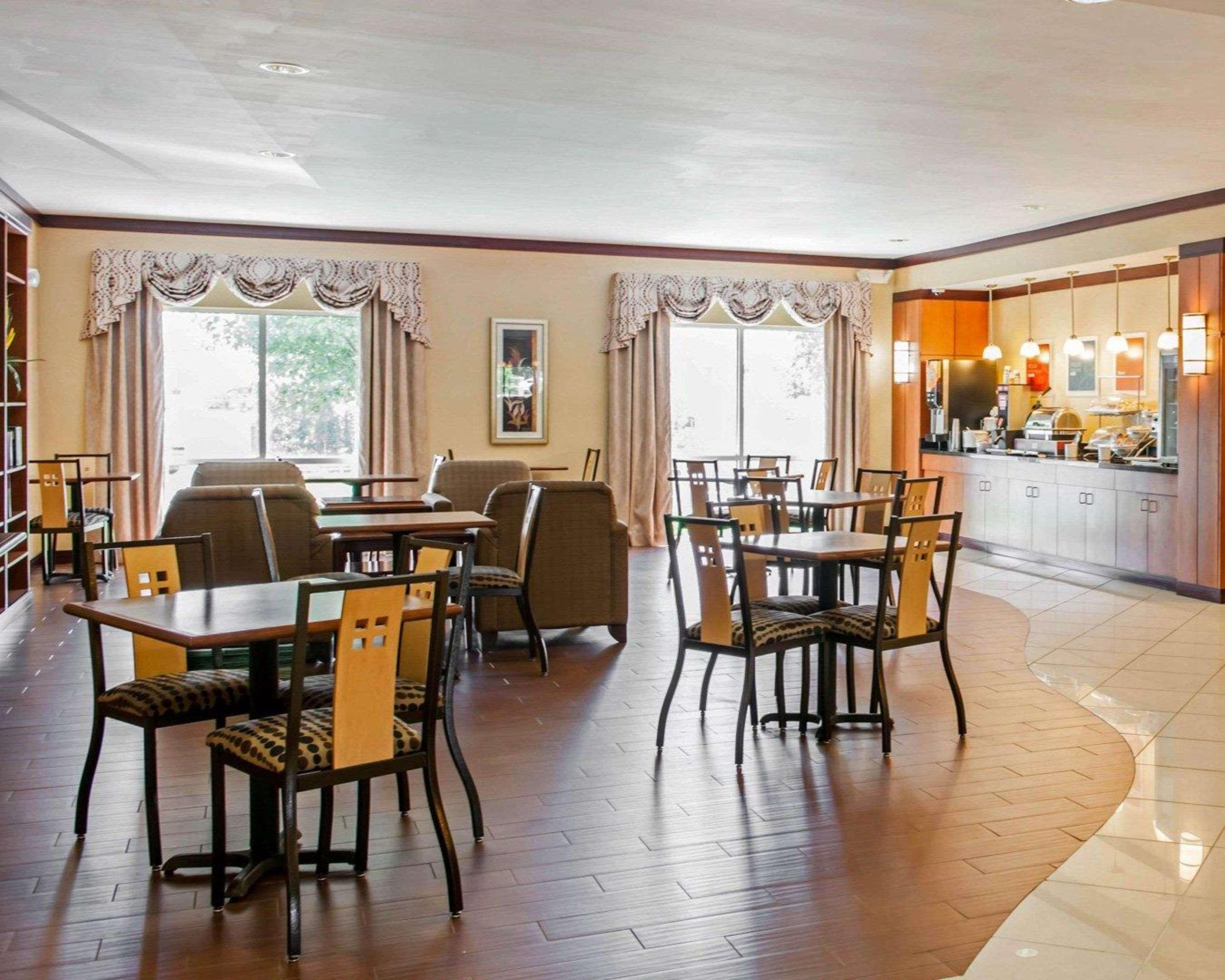 Comfort Suites Southport Ngoại thất bức ảnh
