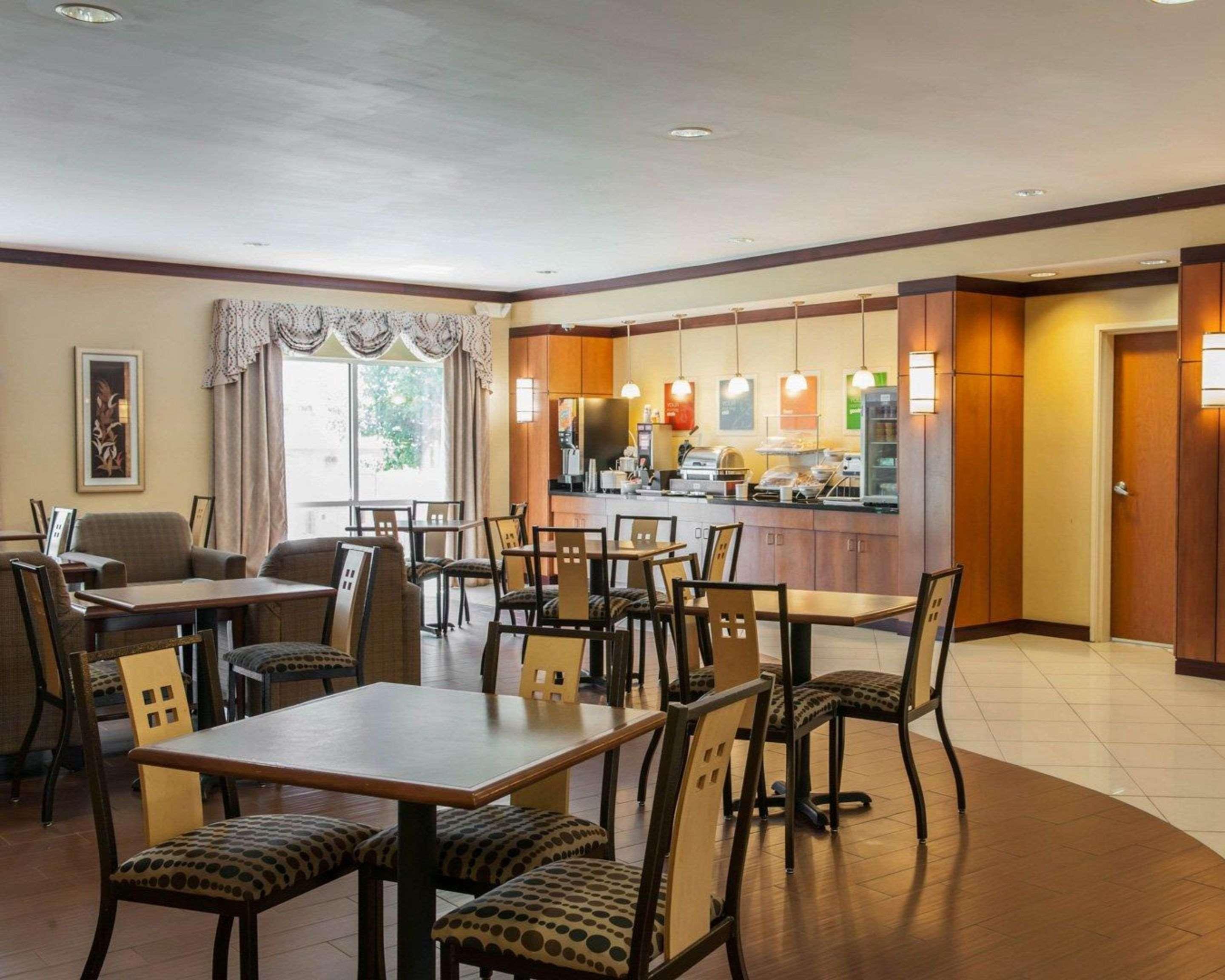 Comfort Suites Southport Ngoại thất bức ảnh